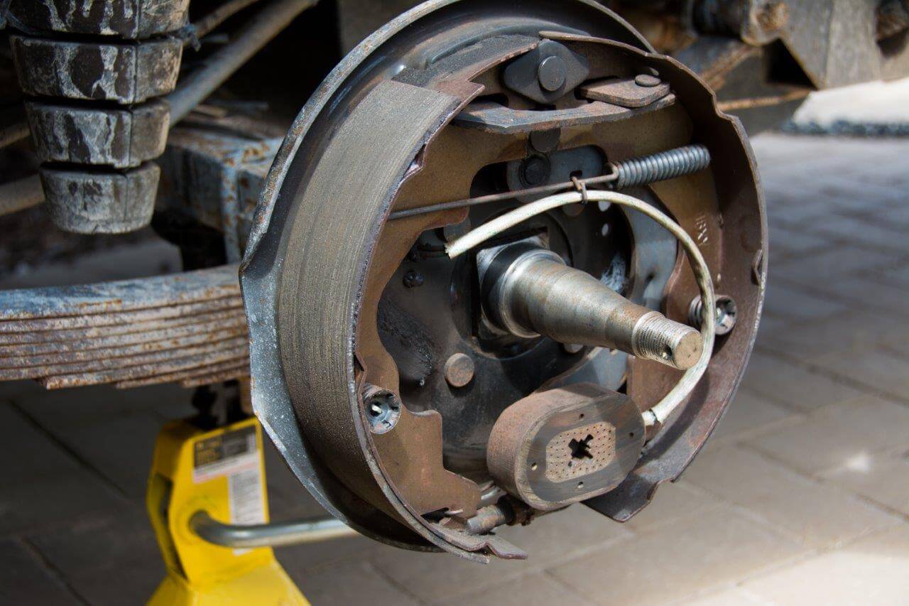 How To Adjust Drum Brakes On A Trailer
